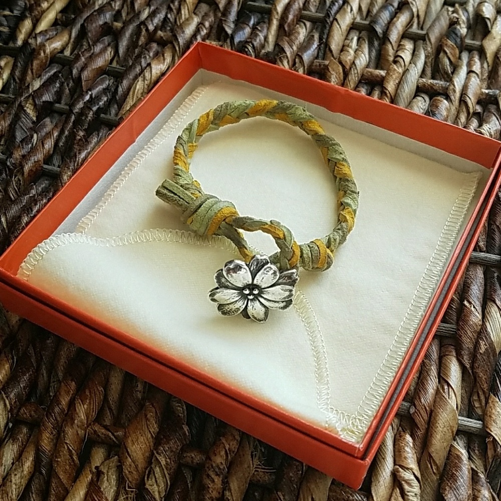**RETIRED** James Avery flower clasp and bracelet